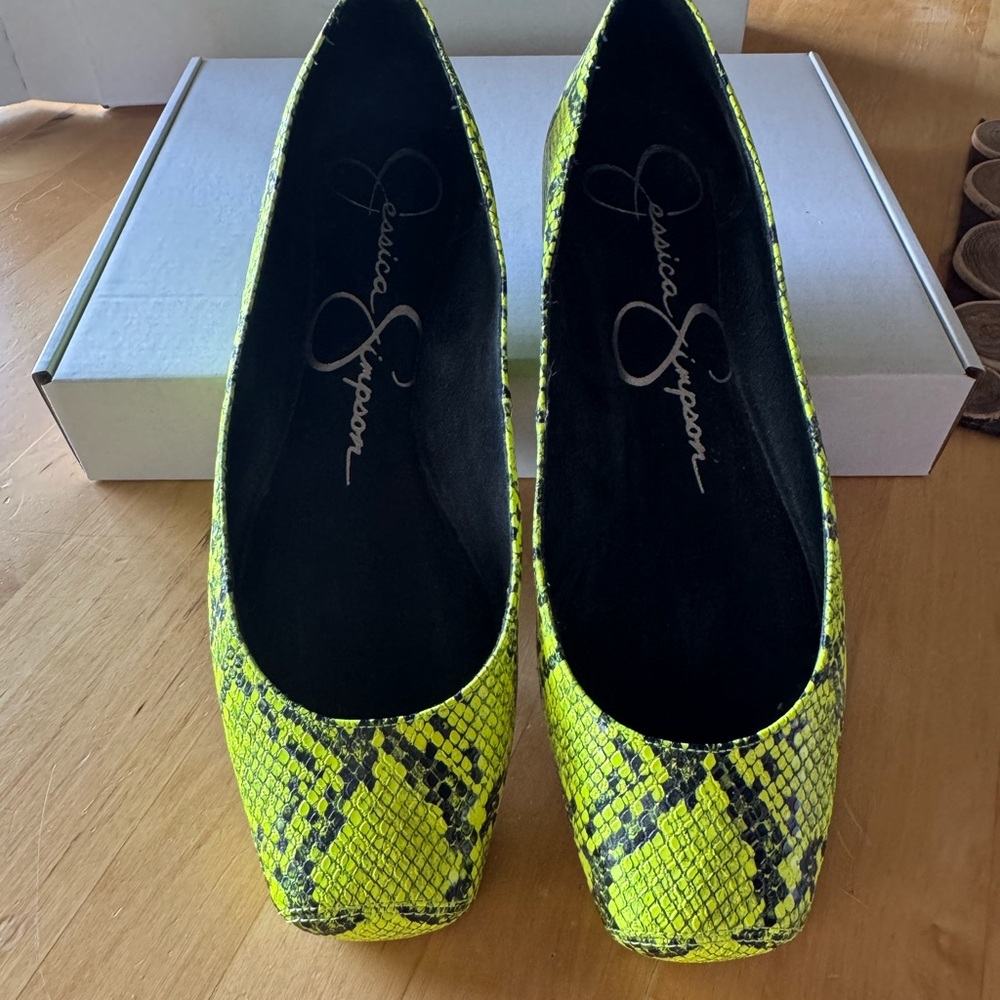 Jessica Simpson Neon Yellow Snake Print Flats